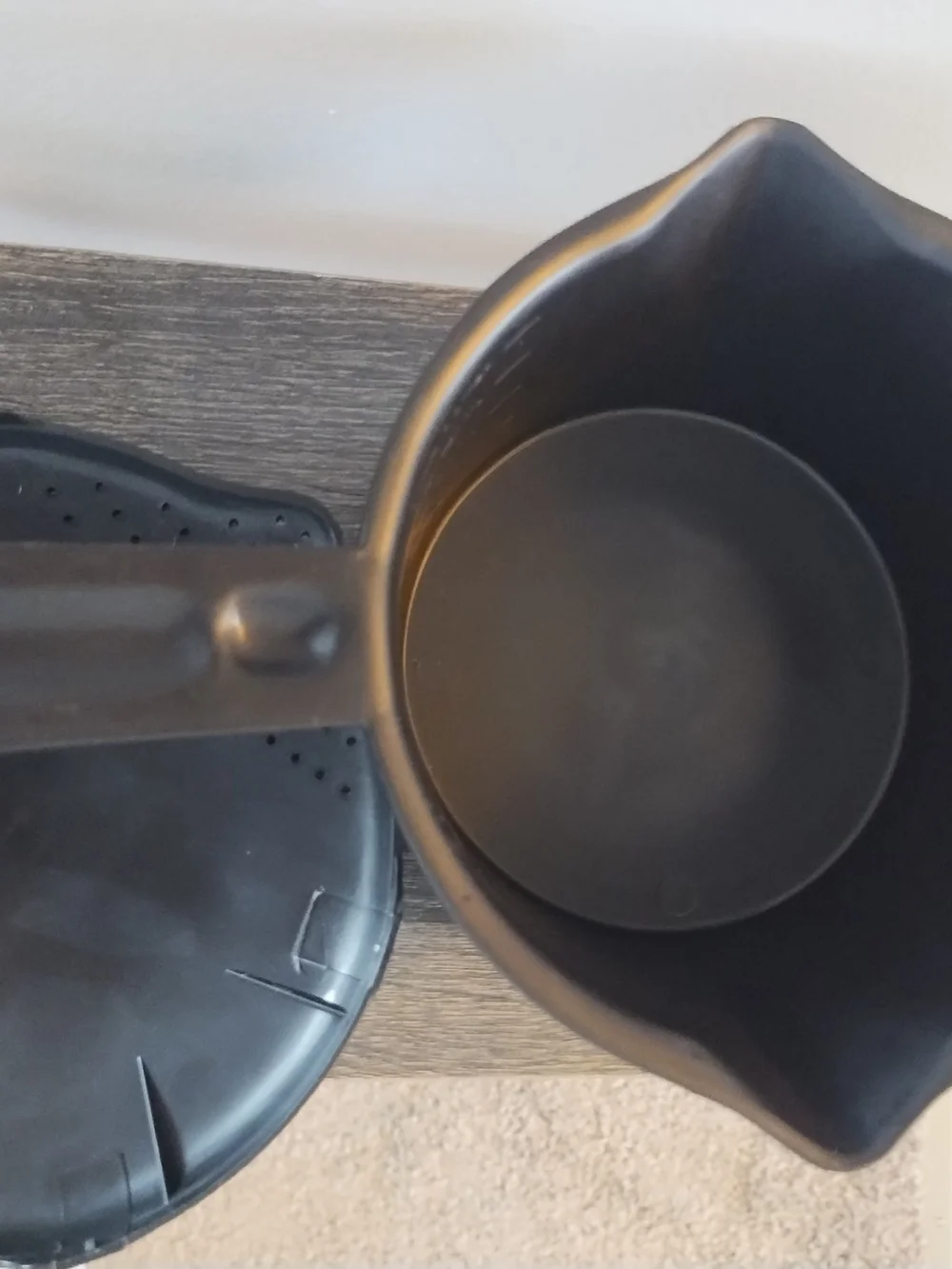 Pampered Chef 1 Quart Strainer Microwaveable Poot With Locking Lid